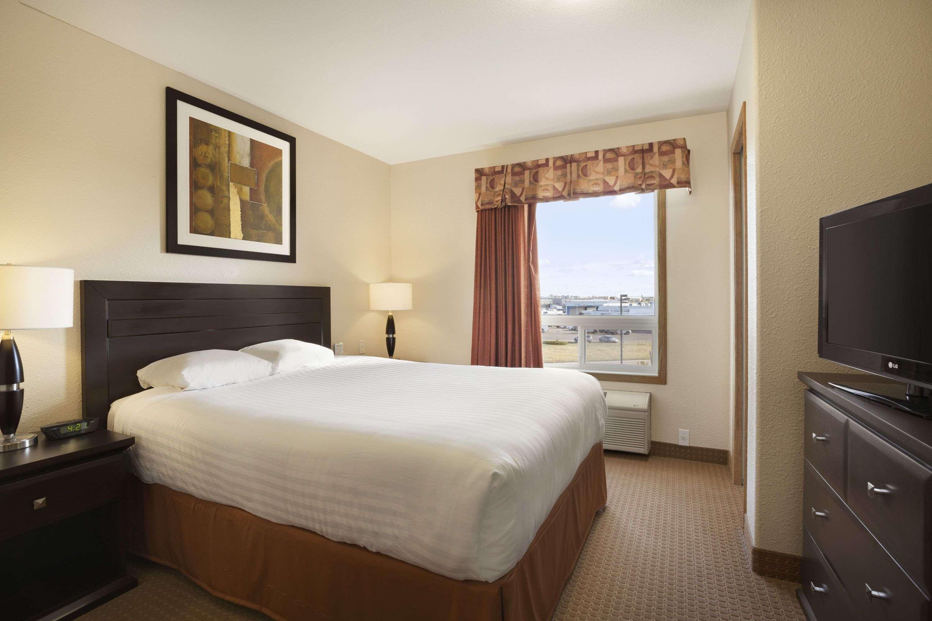 Super 8 By Wyndham Edmonton International Airport Hotel Leduc Buitenkant foto