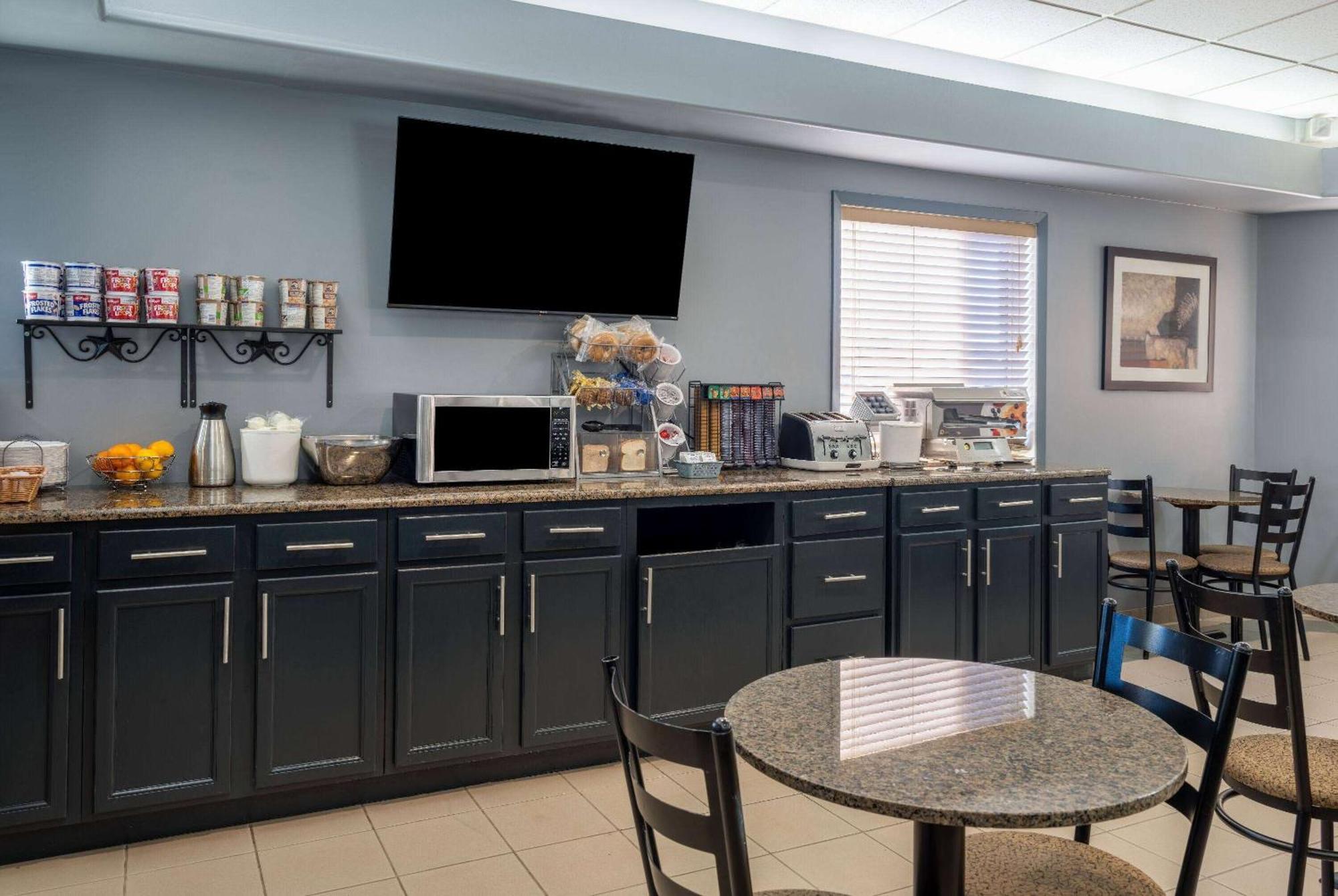 Super 8 By Wyndham Edmonton International Airport Hotel Leduc Buitenkant foto