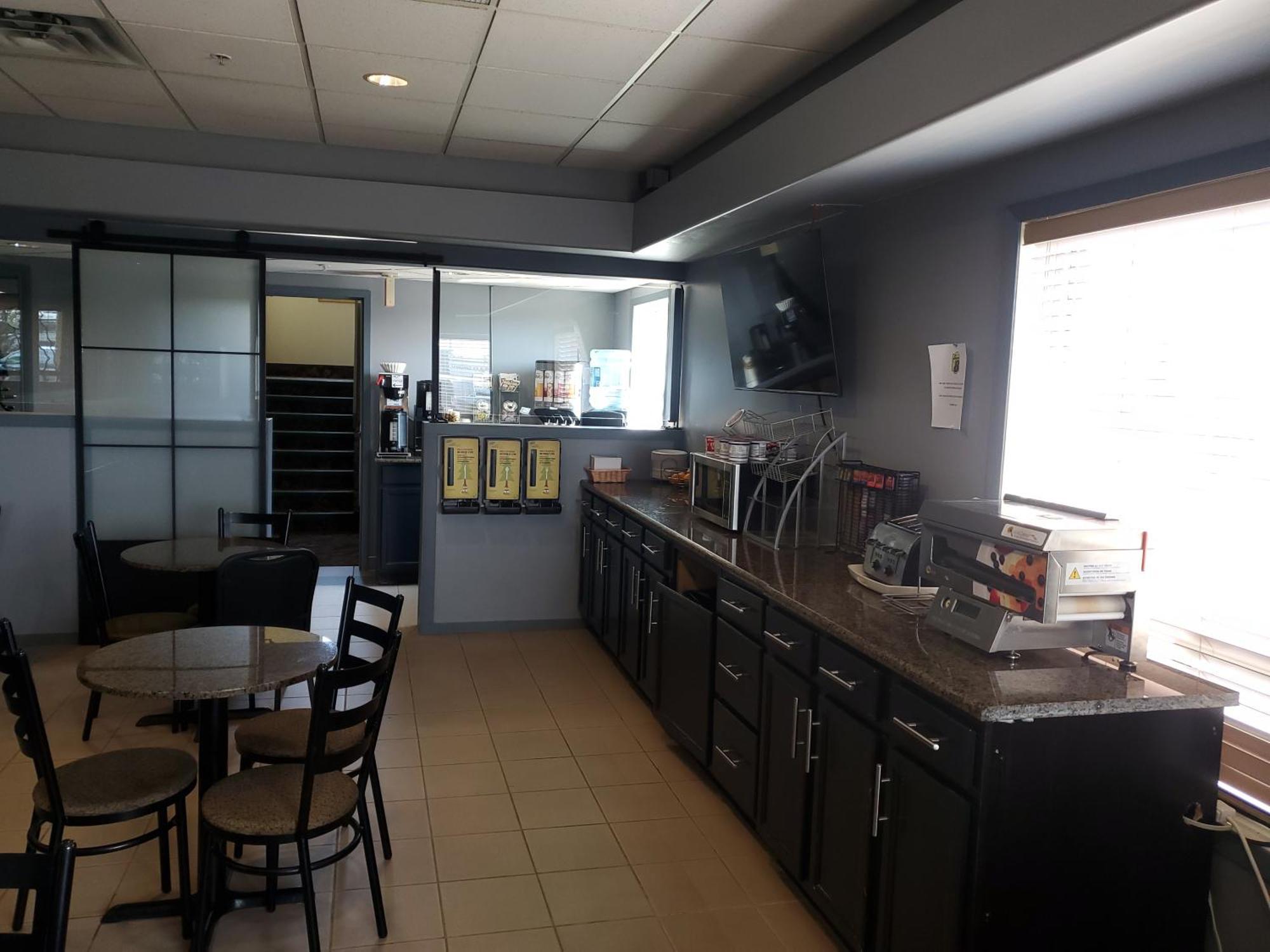 Super 8 By Wyndham Edmonton International Airport Hotel Leduc Buitenkant foto
