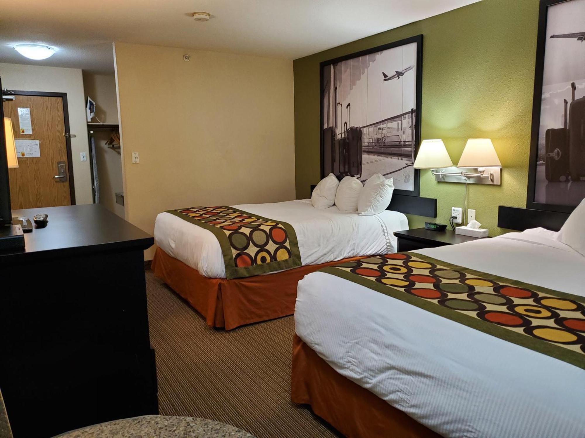 Super 8 By Wyndham Edmonton International Airport Hotel Leduc Buitenkant foto